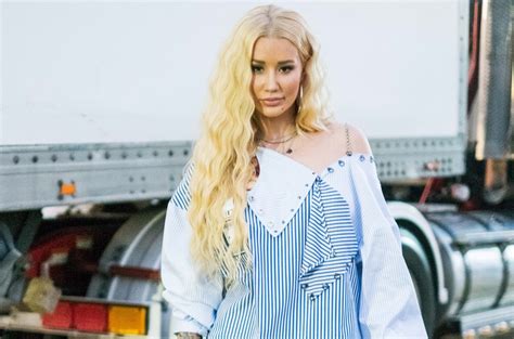 iggy azalea nude|Iggy Azalea Poses Nude For Fashion Nova Photo Shoot